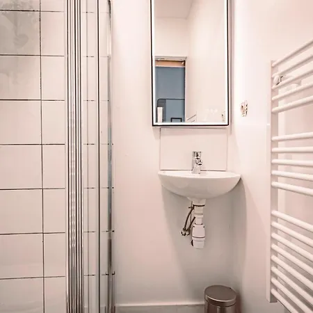 La Suite - Paisible Et A Deux Pas De La Gare Reims Exterior photo