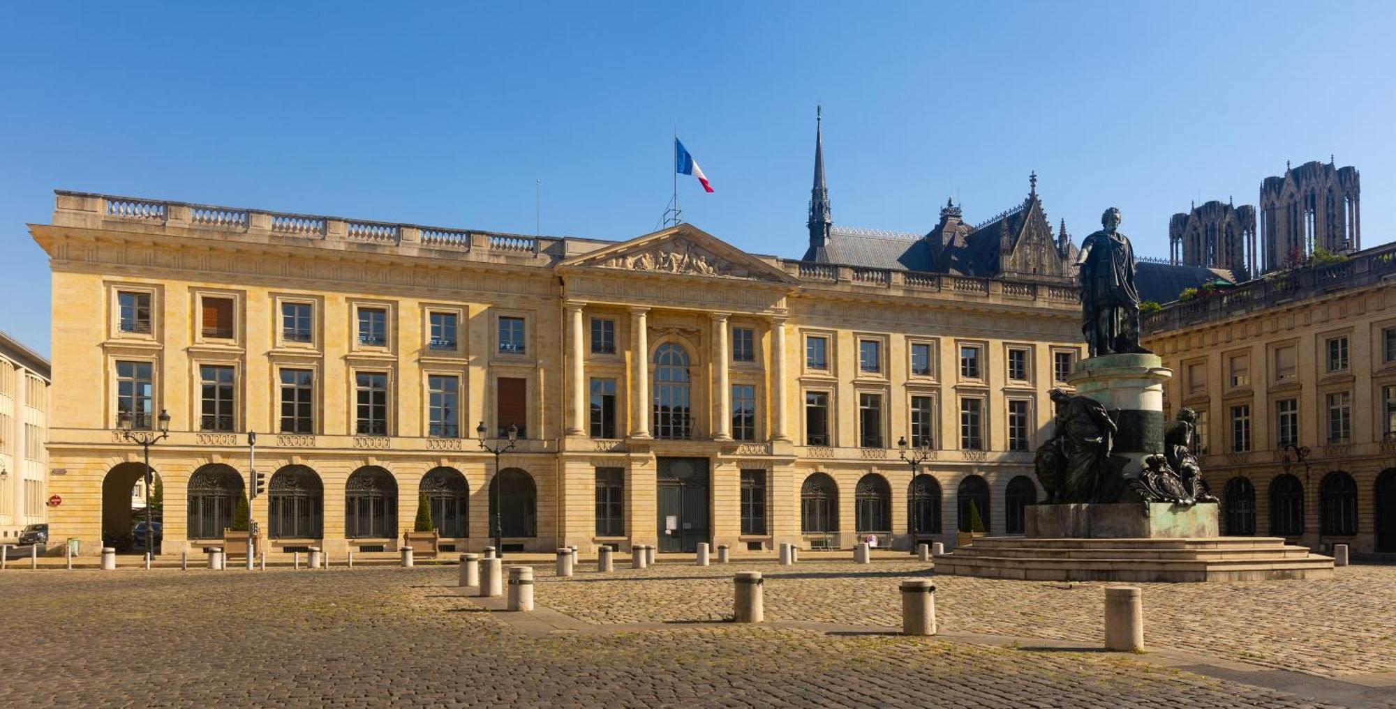 La - Paisible Et A Deux Pas De La Gare Reims